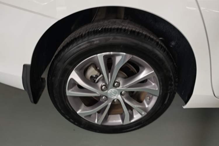 Used Buick Verano 2023 Pro Le Yi Edition Right Rear Wheel Hub