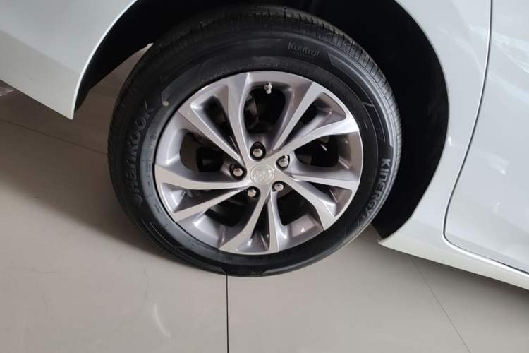 Used Buick Verano 2023 Pro Enjoyment Edition Right Rear Wheel Hub