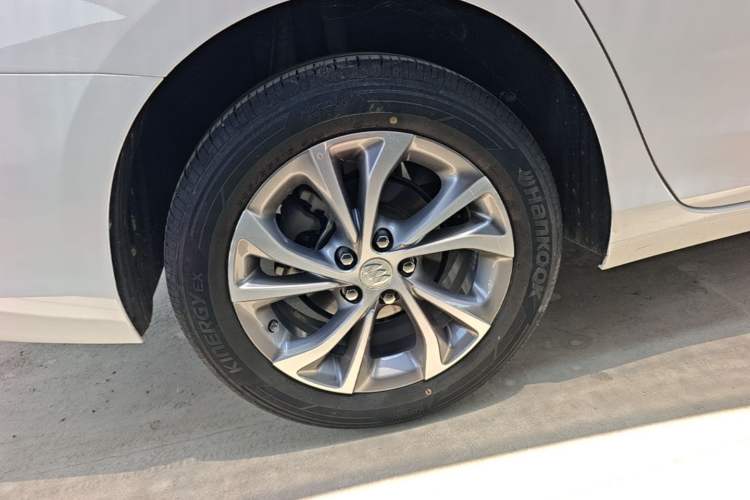 Used Buick Verano 2023 Pro Enjoyment Edition Right Rear Wheel Hub