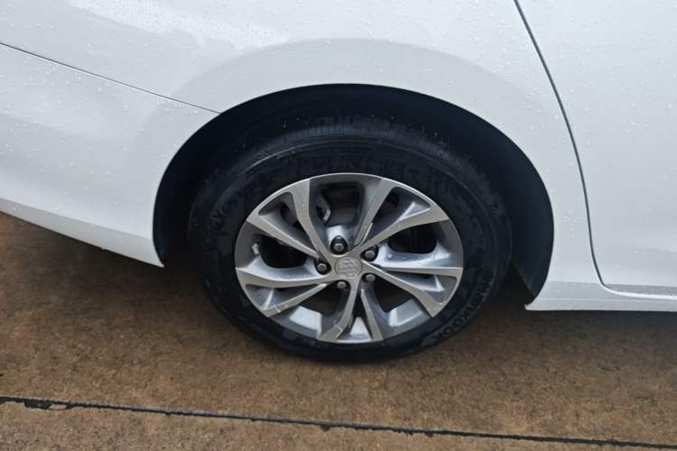 Used Buick Verano 2023 Pro Enjoyment Edition Right Rear Wheel Hub