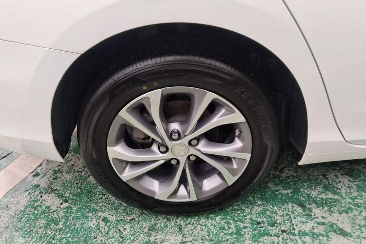 Used Buick Verano 2023 Pro Enjoyment Edition Right Rear Wheel Hub