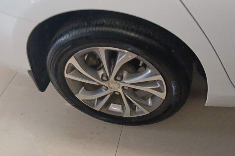 Used Buick Verano 2023 Pro Enjoyment Edition Right Rear Wheel Hub