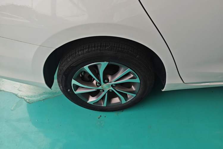 Used Buick Verano 2023 Pro Enjoyment Edition Right Rear Wheel Hub