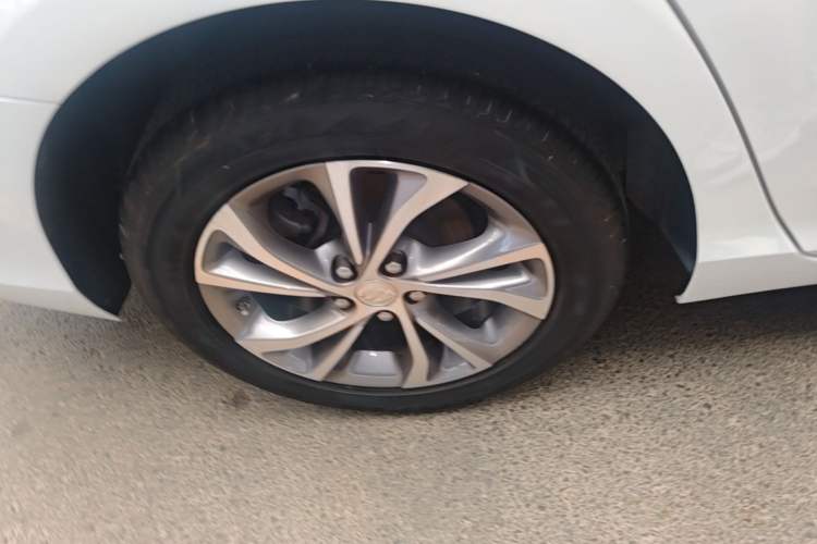 Used Buick Verano 2023 Pro Le Yi Edition Right Rear Wheel Hub
