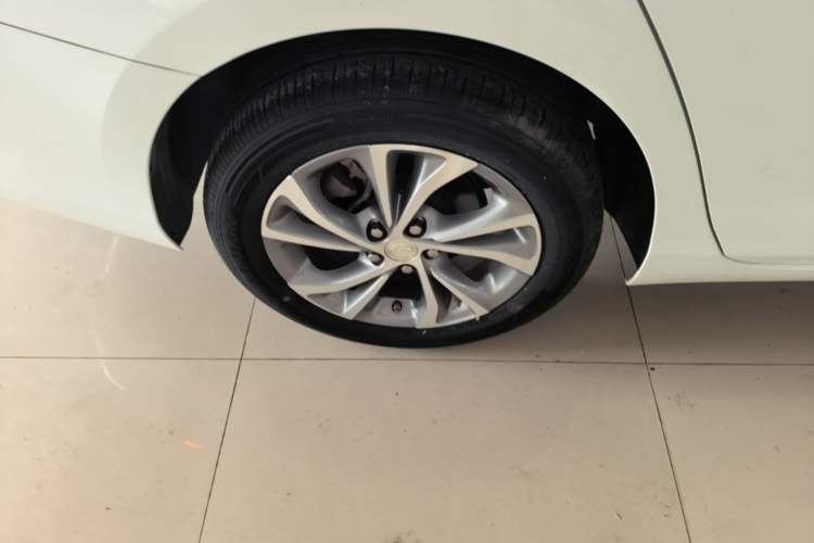 Used Buick Verano 2023 Pro Enjoyment Edition Right Rear Wheel Hub