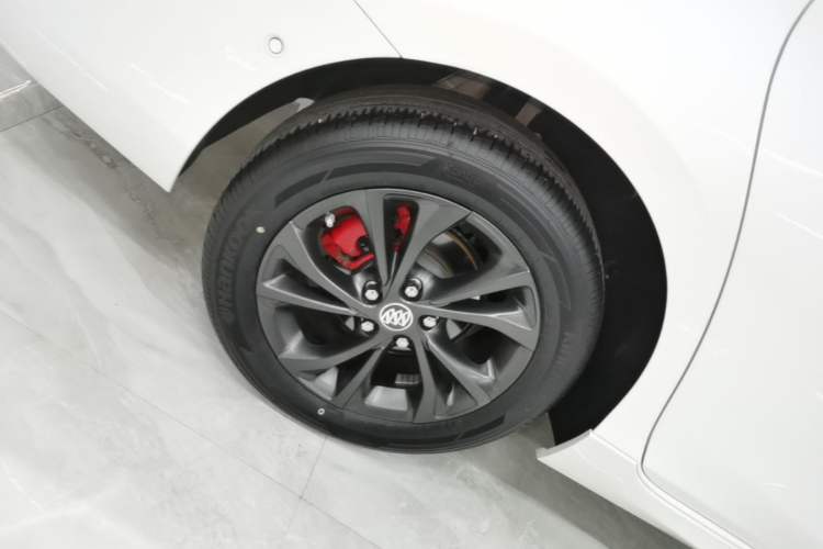 Used Buick Verano 2023 Pro GS Swift Edition Right Rear Wheel Hub