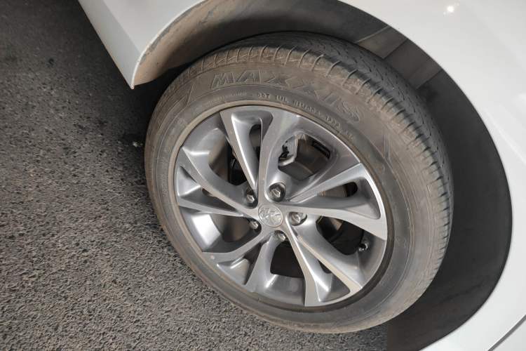 Used Buick Verano 2023 Pro Enjoyment Edition Right Rear Wheel Hub