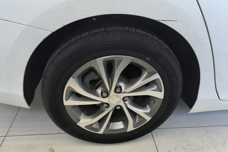 Used Buick Verano 2023 Pro Enjoyment Edition Right Rear Wheel Hub