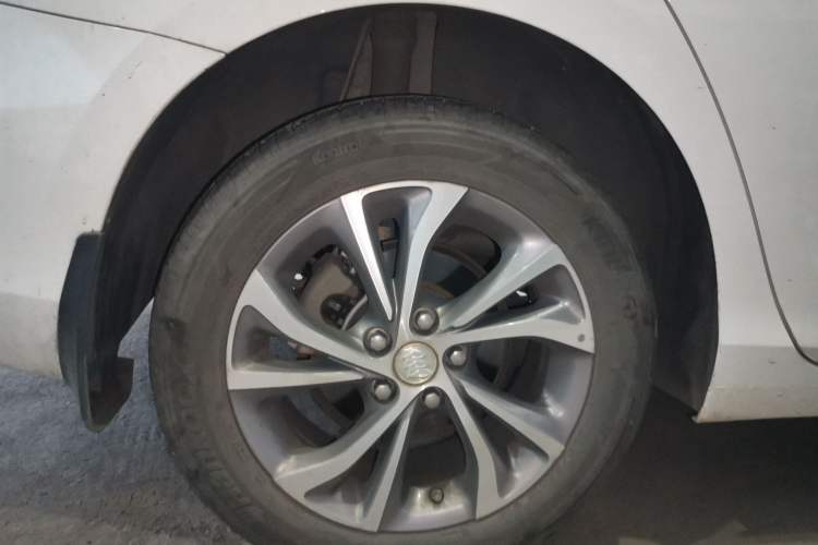 Used Buick Verano 2023 Pro Enjoyment Edition Right Rear Wheel Hub