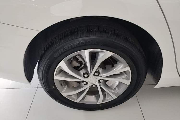 Used Buick Verano 2023 Pro Enjoyment Edition Right Rear Wheel Hub