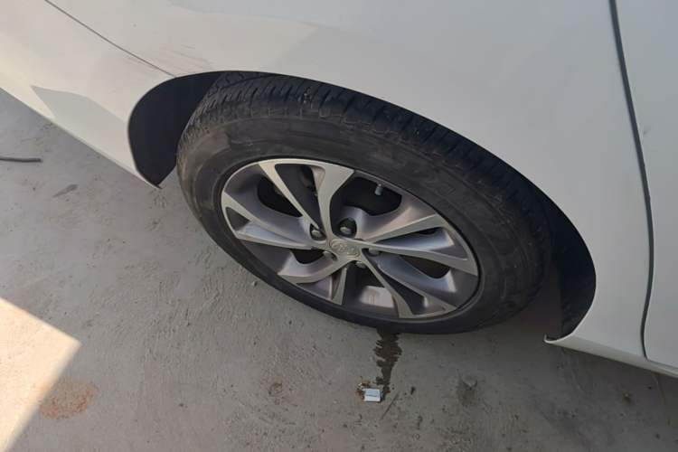 Used Buick Verano 2023 Pro Enjoyment Edition Right Rear Wheel Hub