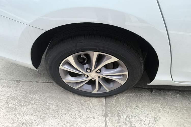 Used Buick Verano 2023 Pro Enjoyment Edition Right Rear Wheel Hub