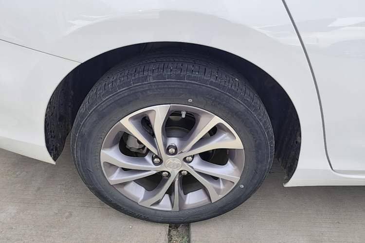 Used Buick Verano 2023 Pro Enjoyment Edition Right Rear Wheel Hub