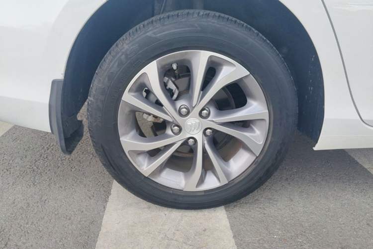 Used Buick Verano 2023 Pro Le Yi Edition Right Rear Wheel Hub
