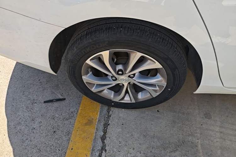 Used Buick Verano 2023 Pro Enjoyment Edition Right Rear Wheel Hub