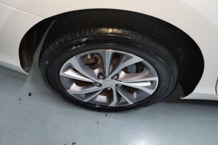 Used Buick Verano 2023 Pro Enjoyment Edition Right Rear Wheel Hub