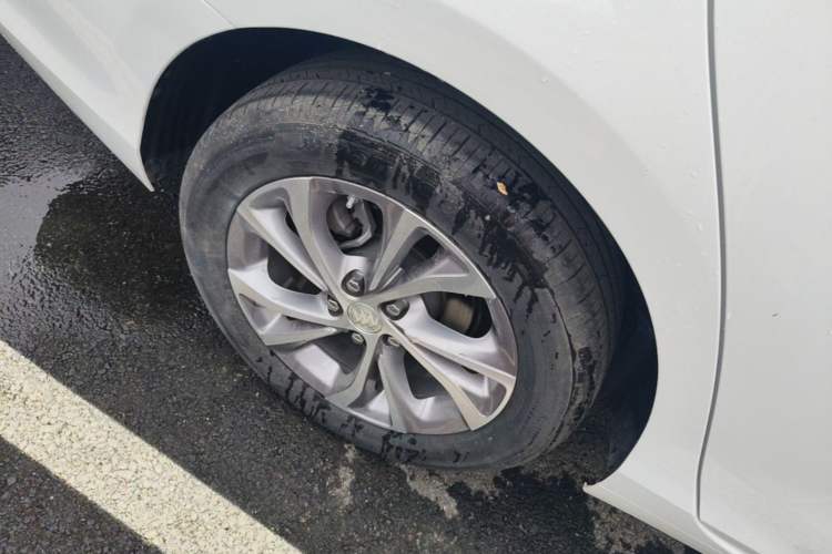 Used Buick Verano 2023 Pro Enjoyment Edition Right Rear Wheel Hub