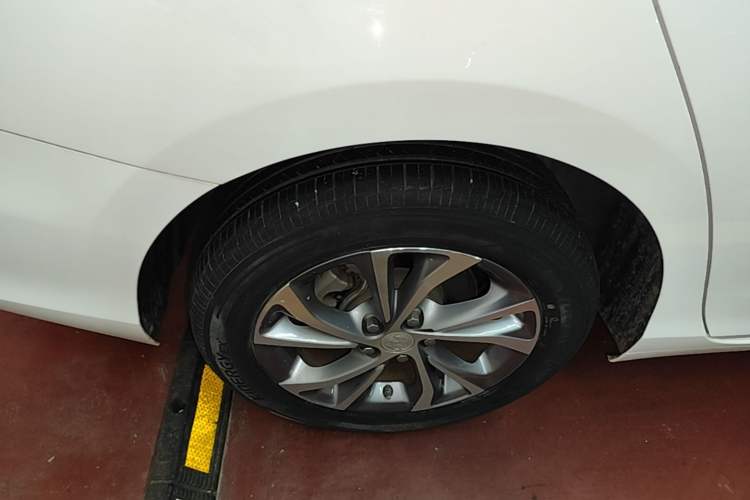 Used Buick Verano 2023 Pro Enjoyment Edition Right Rear Wheel Hub