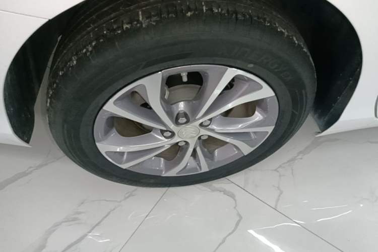 Used Buick Verano 2023 Pro Enjoyment Edition Right Rear Wheel Hub