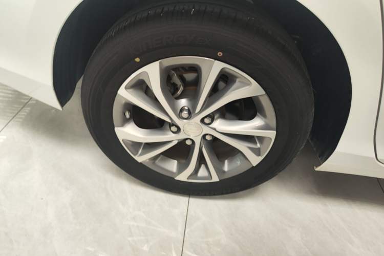 Used Buick Verano 2023 Pro Enjoyment Edition Right Rear Wheel Hub