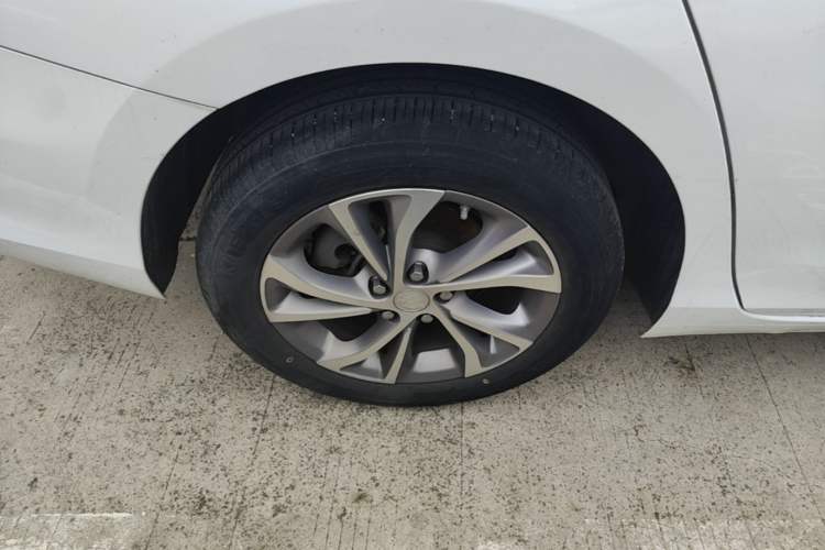 Used Buick Verano 2023 Pro Enjoyment Edition Right Rear Wheel Hub
