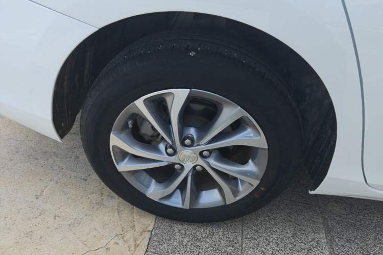 Used Buick Verano 2023 Pro Enjoyment Edition Right Rear Wheel Hub