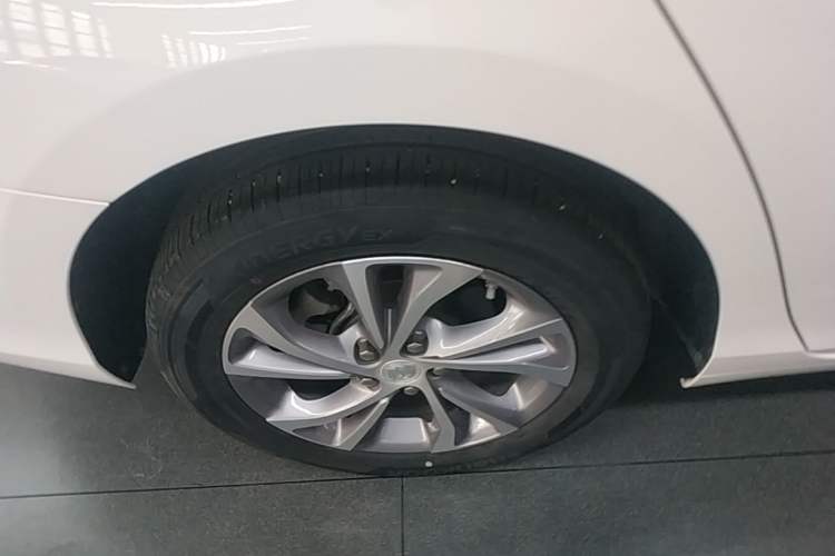 Used Buick Verano 2023 Pro Enjoyment Edition Right Rear Wheel Hub