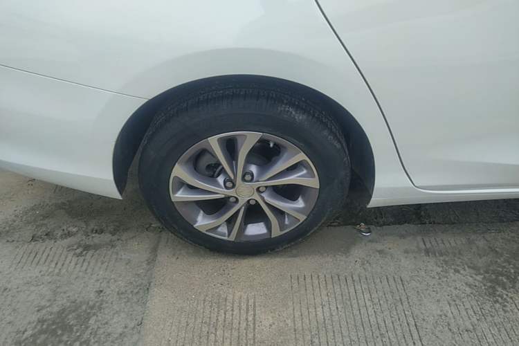 Used Buick Verano 2023 Pro Enjoyment Edition Right Rear Wheel Hub
