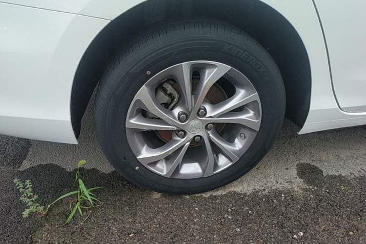 Used Buick Verano 2023 Pro Enjoyment Edition Right Rear Wheel Hub