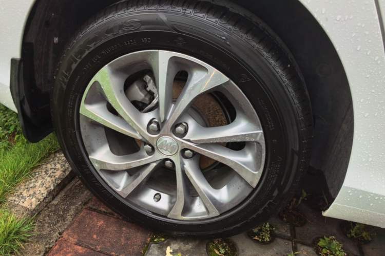 Used Buick Verano 2023 Pro Enjoyment Edition Right Rear Wheel Hub