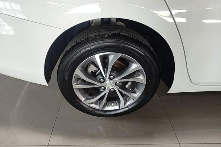 Used Buick Verano 2023 Pro Enjoyment Edition Right Rear Wheel Hub