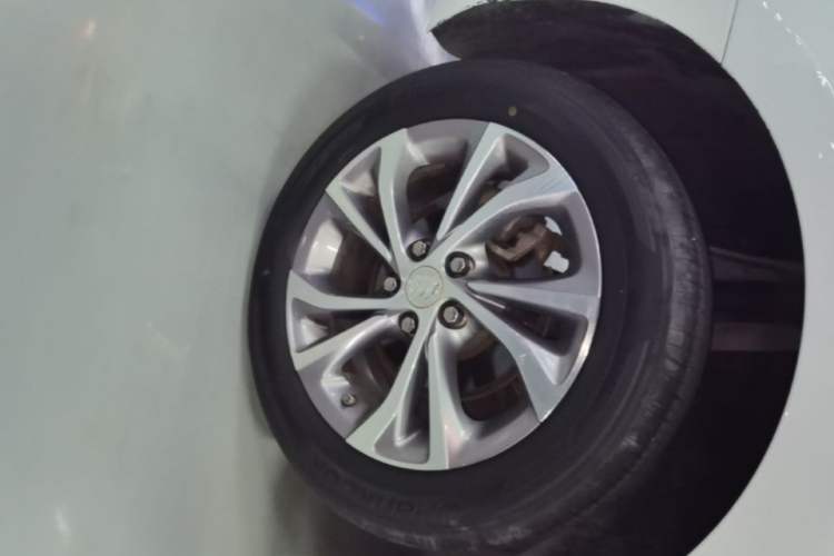 Used Buick Verano 2023 Pro Enjoyment Edition Right Rear Wheel Hub