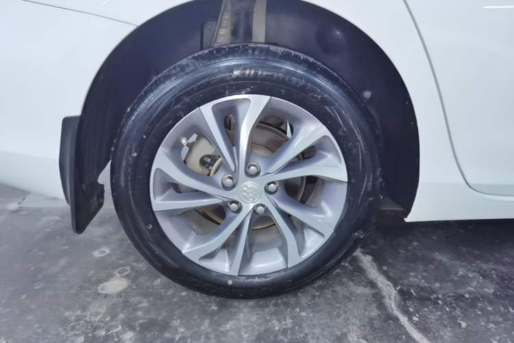 Used Buick Verano 2023 Pro Enjoyment Edition Right Rear Wheel Hub