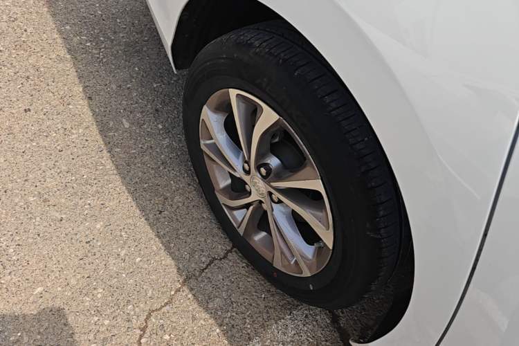 Used Buick Verano 2023 Pro Enjoyment Edition Right Rear Wheel Hub