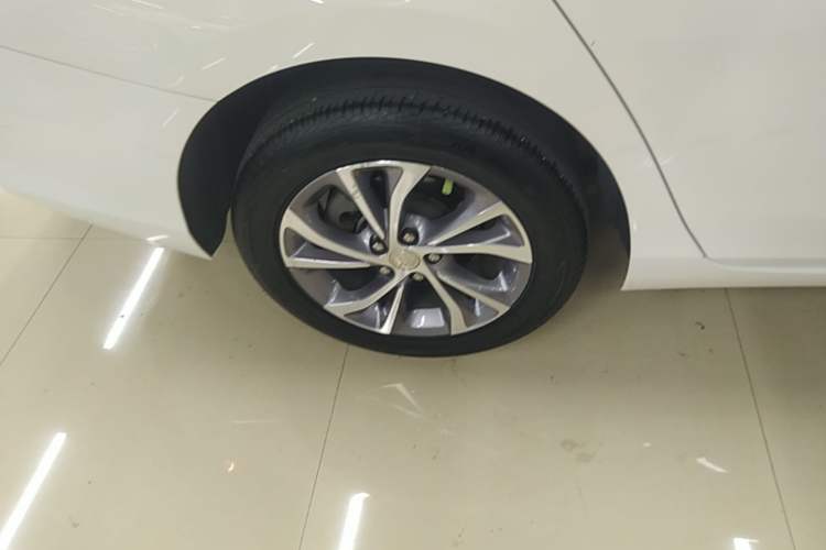 Used Buick Verano 2023 Pro Le Yi Edition Right Rear Wheel Hub
