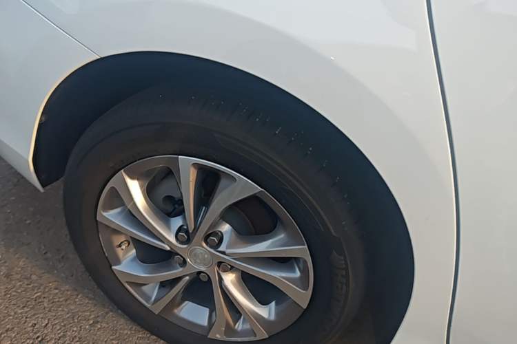 Used Buick Verano 2023 Pro Enjoyment Edition Right Rear Wheel Hub