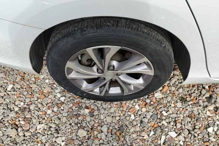 Used Buick Verano 2023 Pro Enjoyment Edition Right Rear Wheel Hub
