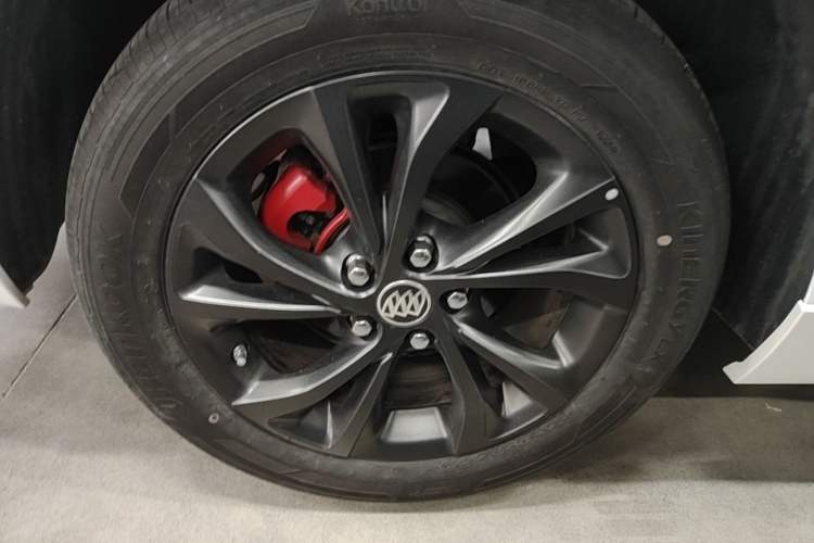 Used Buick Verano 2023 Pro GS Swift Edition Right Rear Wheel Hub