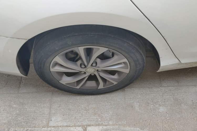 Used Buick Verano 2023 Pro Enjoyment Edition Right Rear Wheel Hub