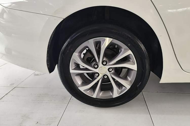 Used Buick Verano 2023 Pro Enjoyment Edition Right Rear Wheel Hub