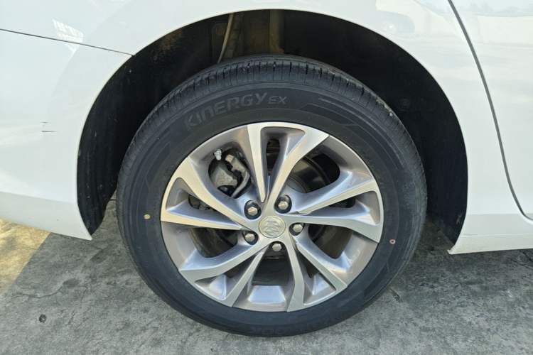 Used Buick Verano 2023 Pro Enjoyment Edition Right Rear Wheel Hub