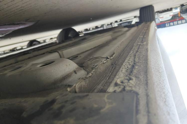 Used Buick Verano 2023 Pro GS Hunter Wind Edition Right Side Sill