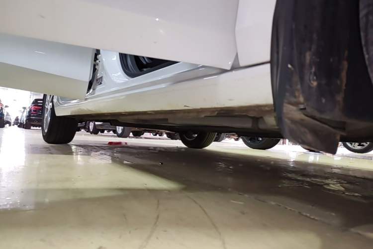 Used Buick Verano 2023 Pro Enjoyment Edition Right Side Sill