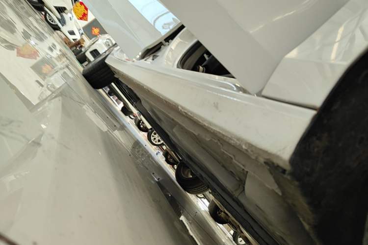 Used Buick Verano 2023 Pro Enjoyment Edition Right Side Sill