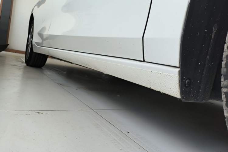 Used Buick Verano 2023 Pro Enjoyment Edition Right Side Sill