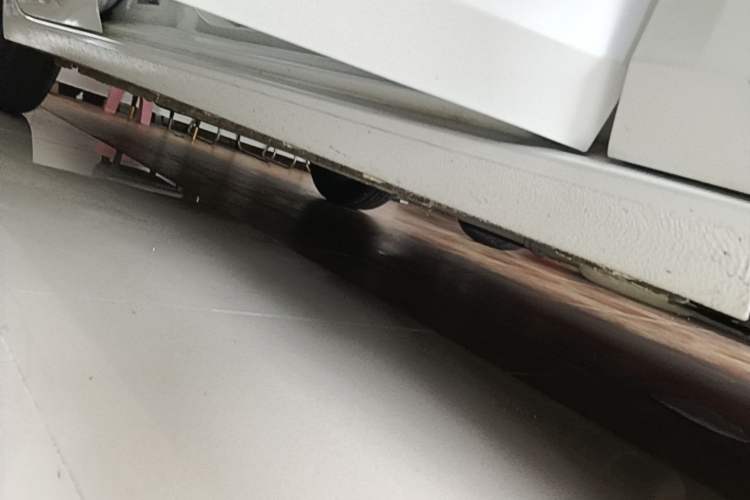 Used Buick Verano 2023 Pro GS Hunter Wind Edition Right Side Sill