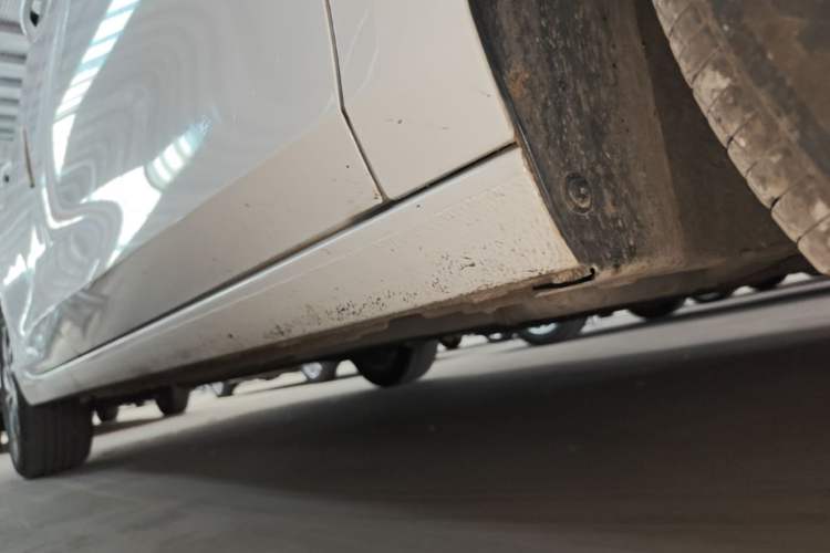 Used Buick Verano 2023 Pro Enjoyment Edition Right Side Sill