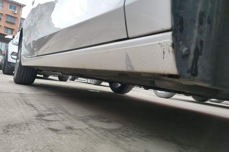 Used Buick Verano 2023 Pro Enjoyment Edition Right Side Sill