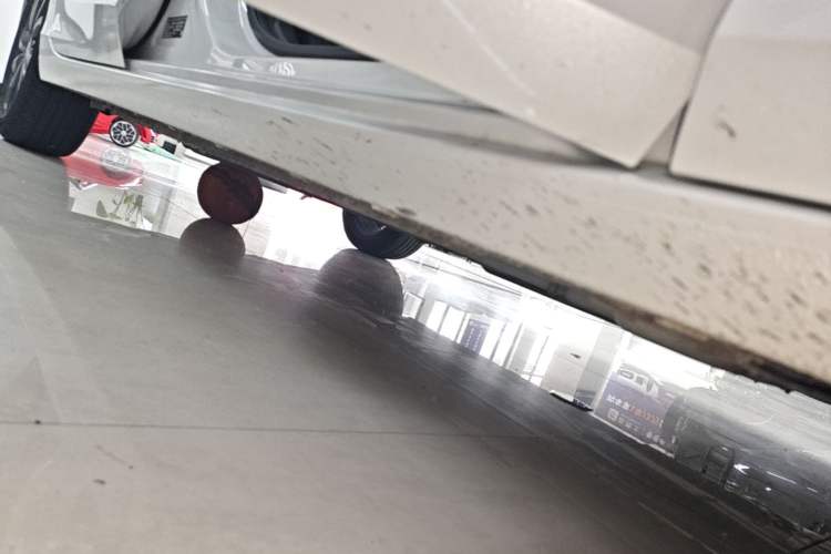 Used Buick Verano 2023 Pro GS Hunter Wind Edition Right Side Sill