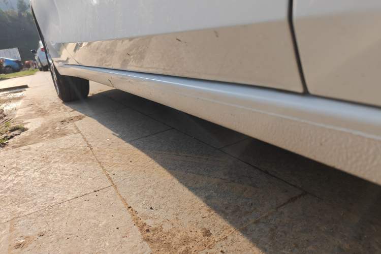 Used Buick Verano 2023 Pro Enjoyment Edition Right Side Sill
